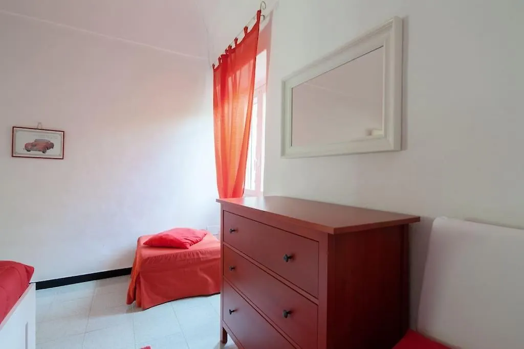 Apartment Beatrice Nel Centro Di Levanto Italy